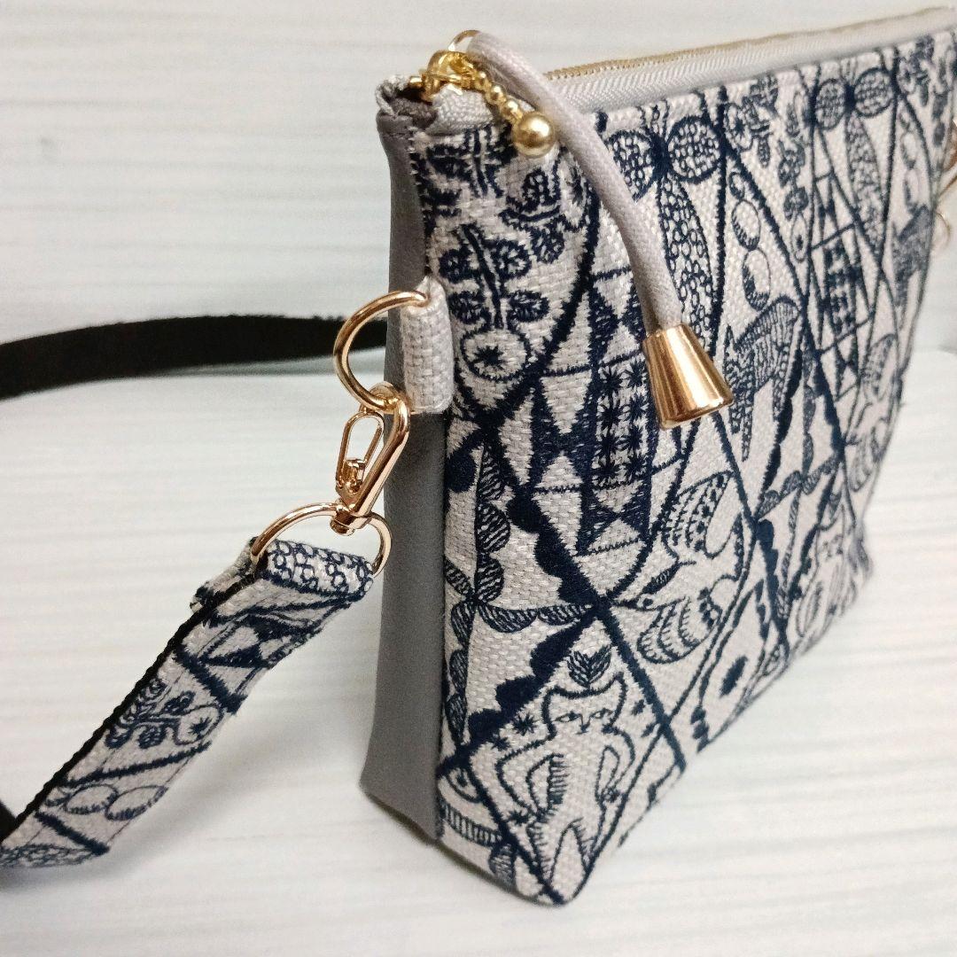 ミナペルホネン　ショルダーバッグポシェット　シンフォニー　ライトグレー　猫さん