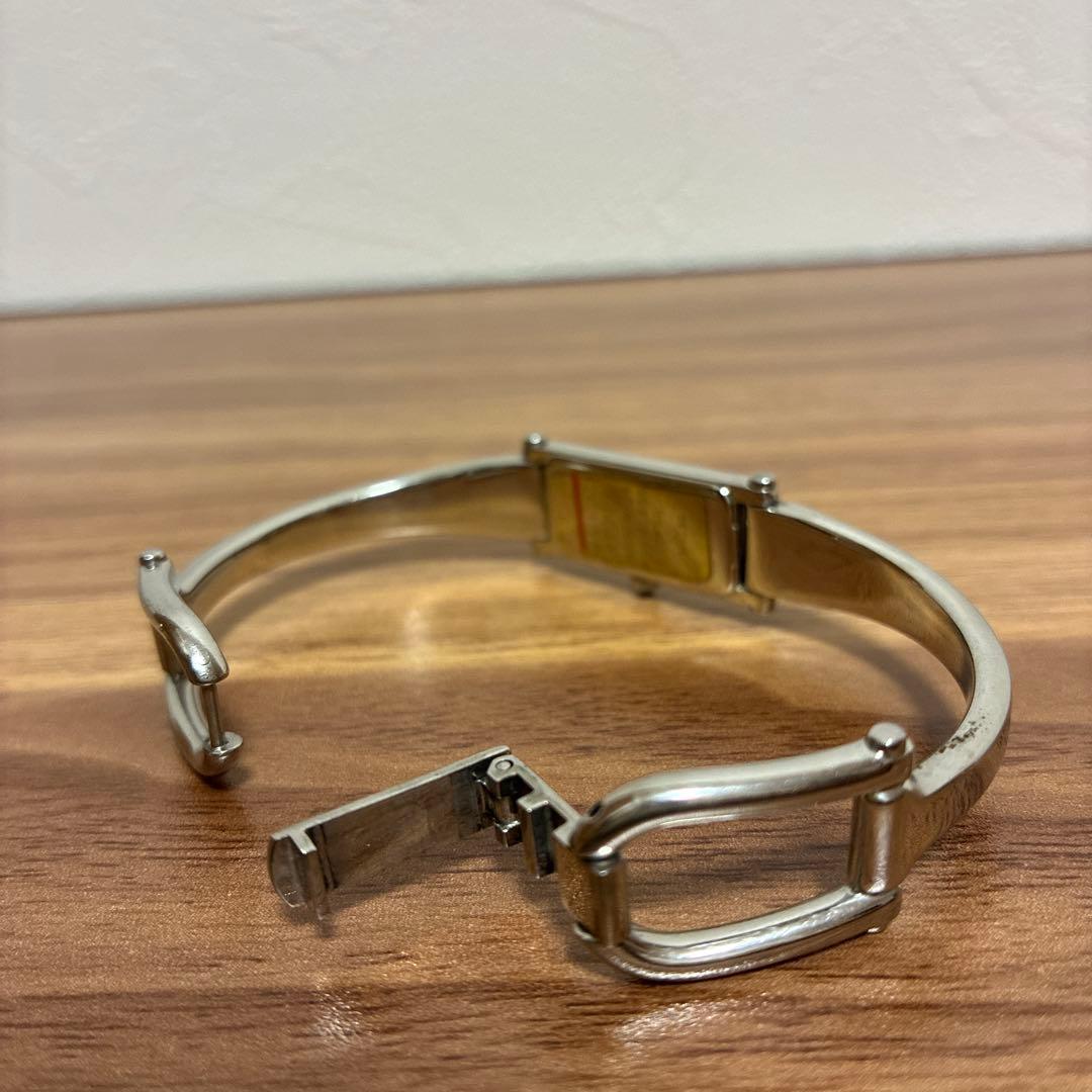 電池交換・整備済み GUCCI 1500L レディース 腕時計 ブラック文字盤