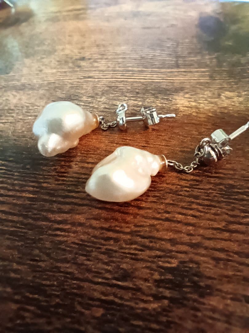 K10WG 淡水パール ドロップ型ピアス