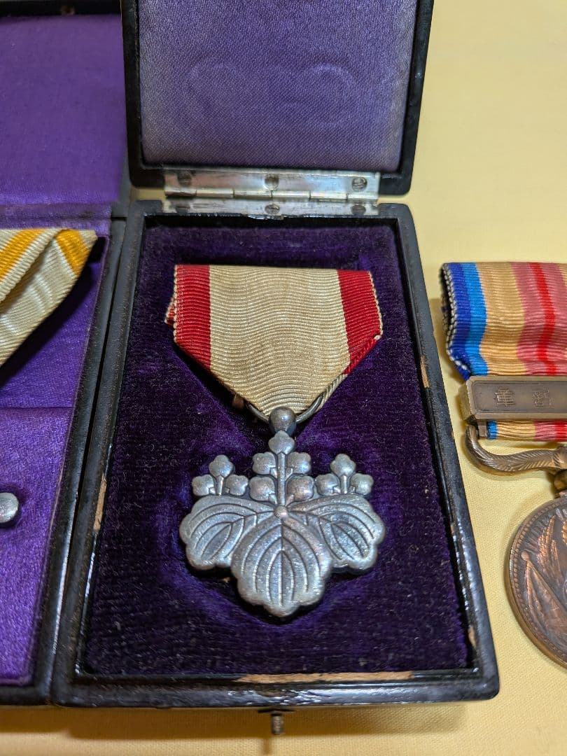 勲章　記章　3個