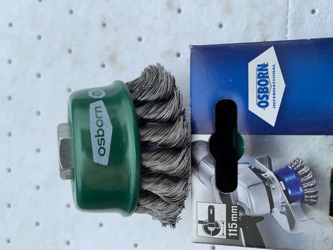 Osborn製とヤナセ製のカップブラシセット‼️おまけ付き‼️