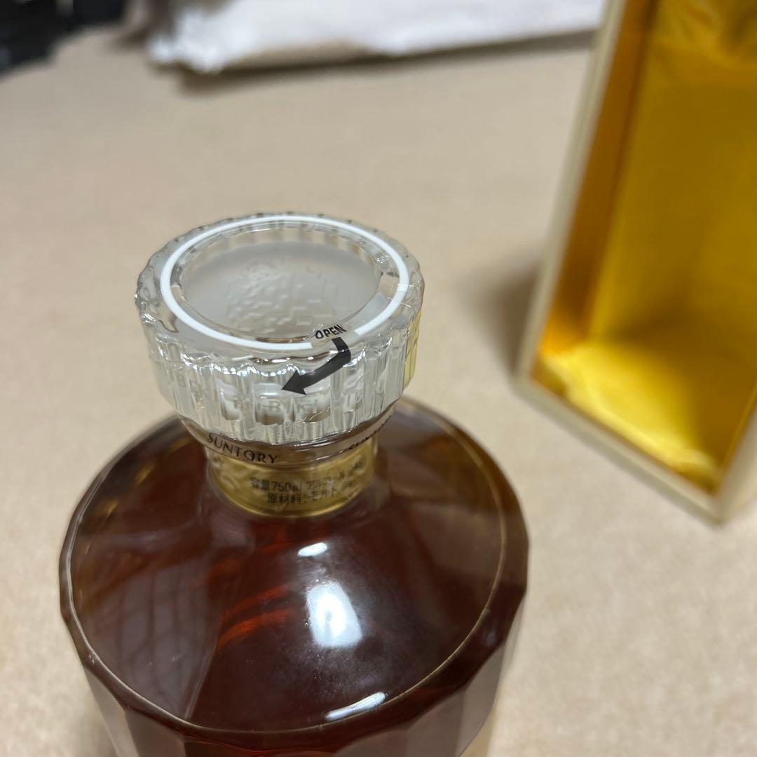 サントリー　ウイスキー　響　17年　ゴールドラベル　未開封　箱入り
