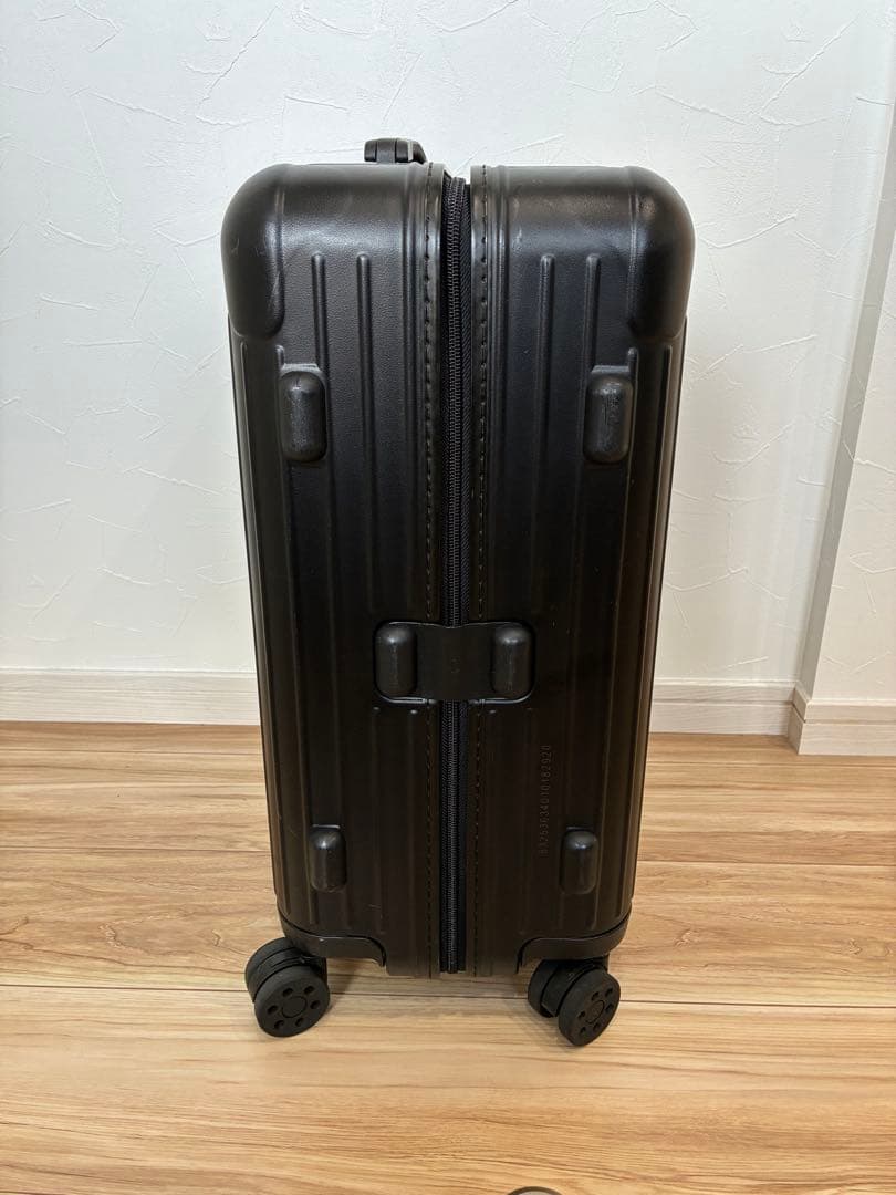 RIMOWA マットブラック 36L