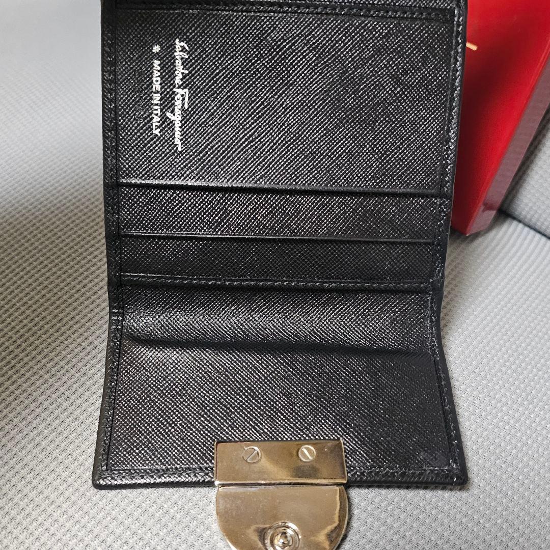 Salvatore Ferragamo ガンチーニ 二つ折り財布 ブラック
