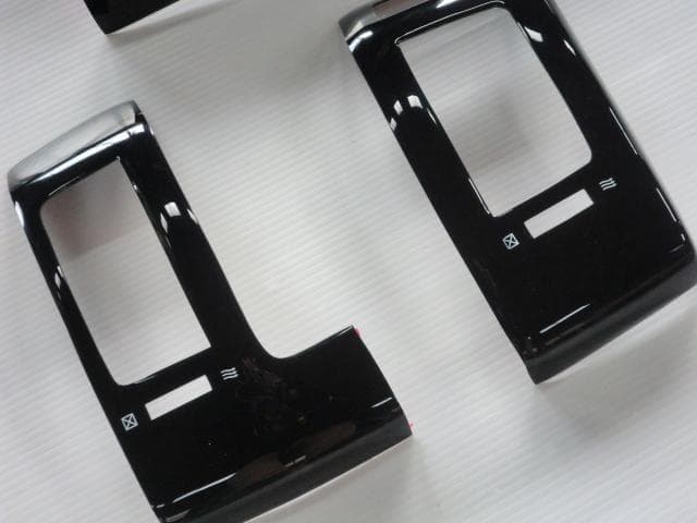 デリカ D5 ピアノブラックパネル