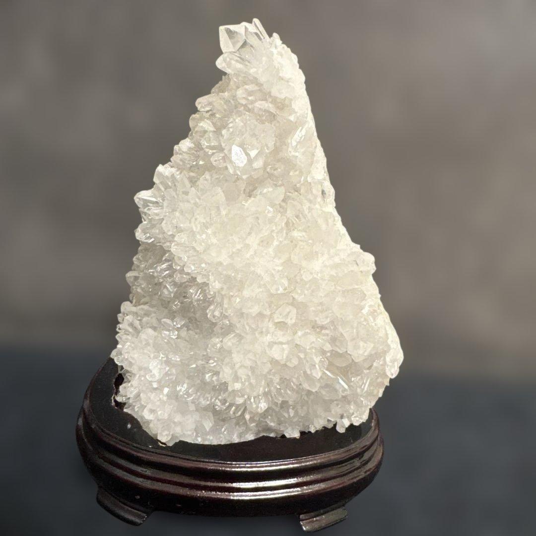 水晶 クラスター 大 台座付き