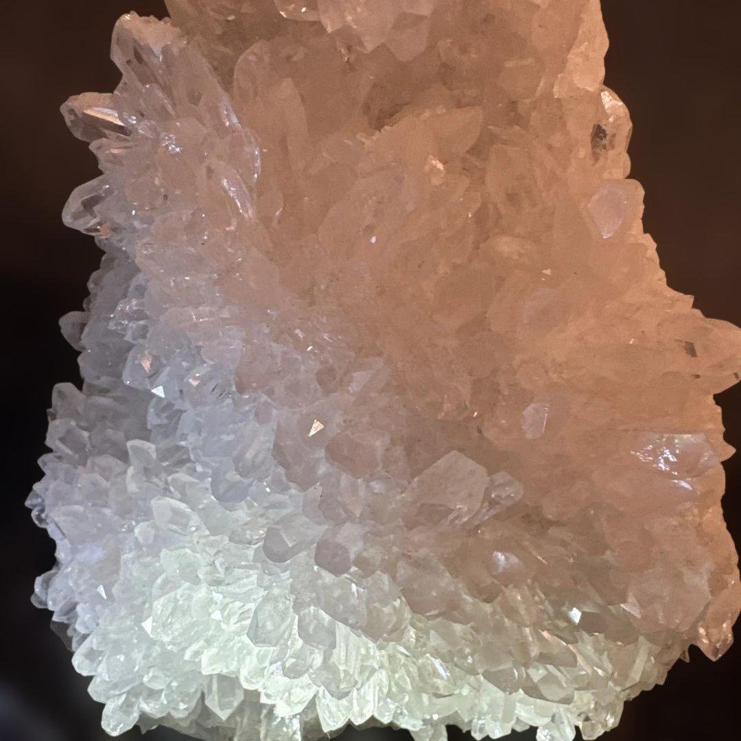 水晶 クラスター 大 台座付き