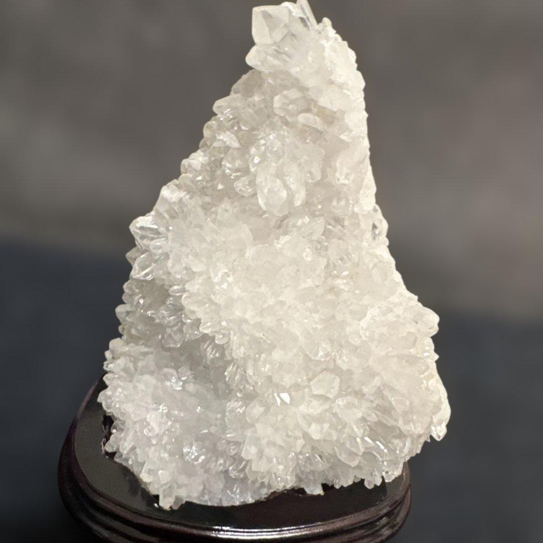 水晶 クラスター 大 台座付き