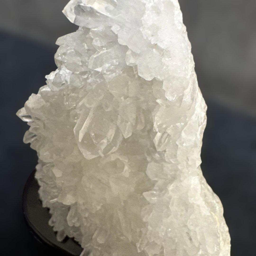 水晶 クラスター 大 台座付き