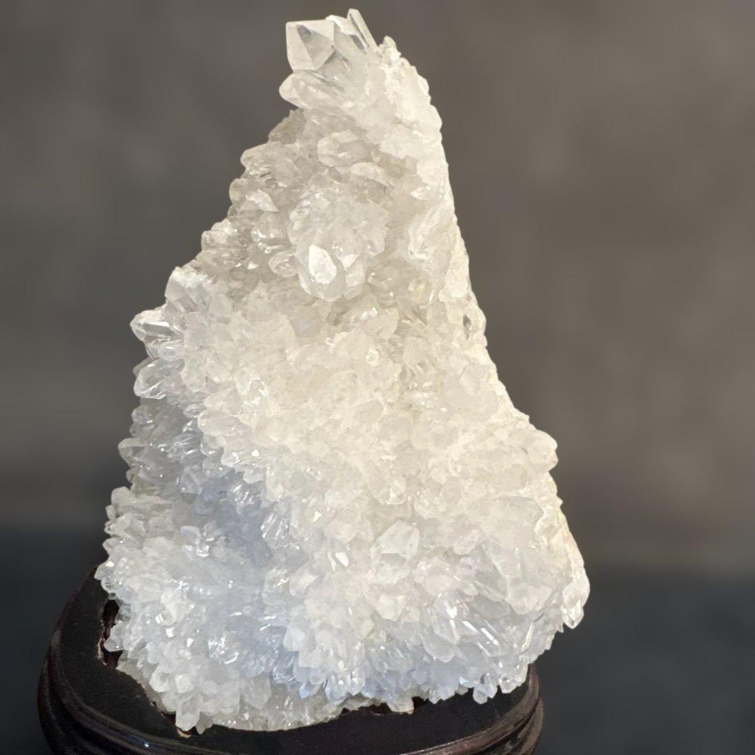 水晶 クラスター 大 台座付き