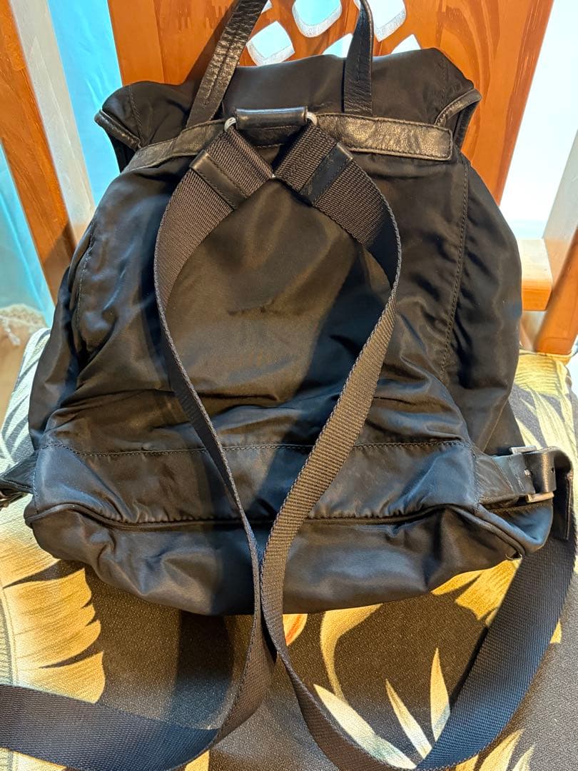 l*o様 PRADA ブラック リュック　黒