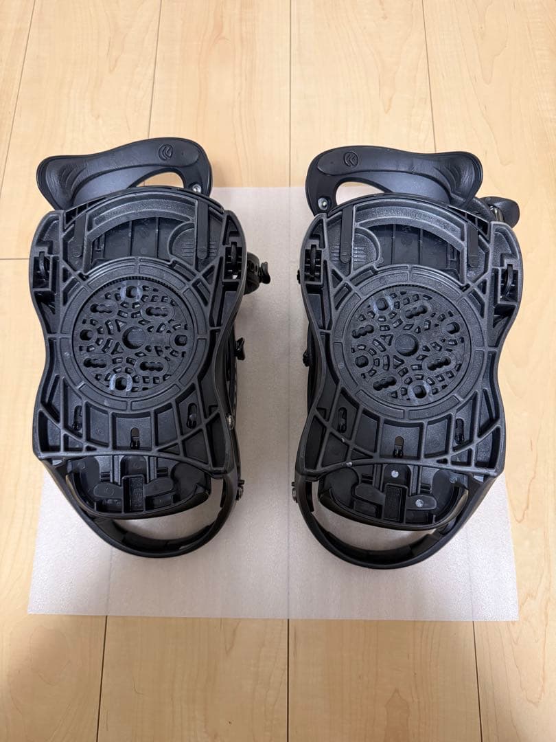 FLUX XV LTD（F7XVML）カーボンハイバック バインディング 傷あり