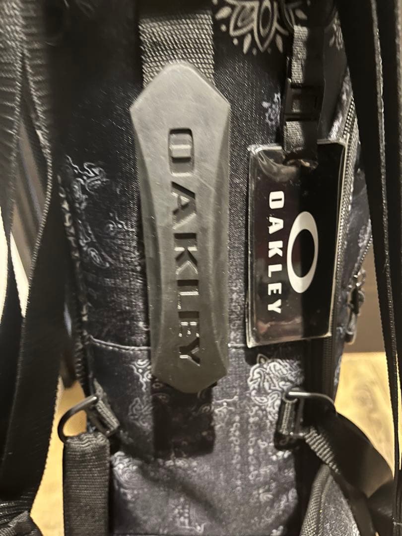 OAKLEY バンダナ柄 キャディバッグ