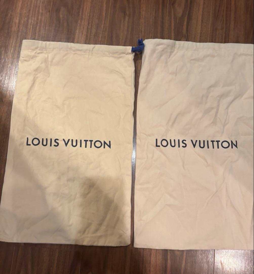 LOUIS VUITTON ハイカットスニーカー