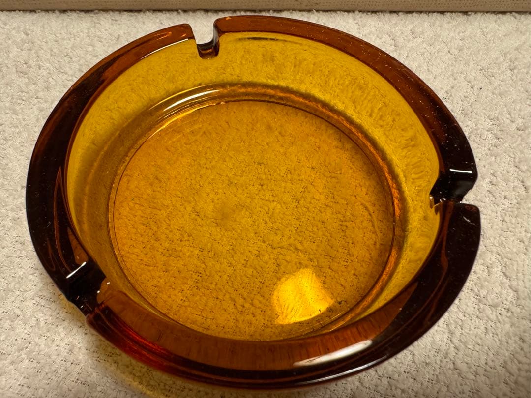 昭和レトロ ガラス食器セット アンバー色 （コップ・皿・灰皿・ミルクピッチャー）