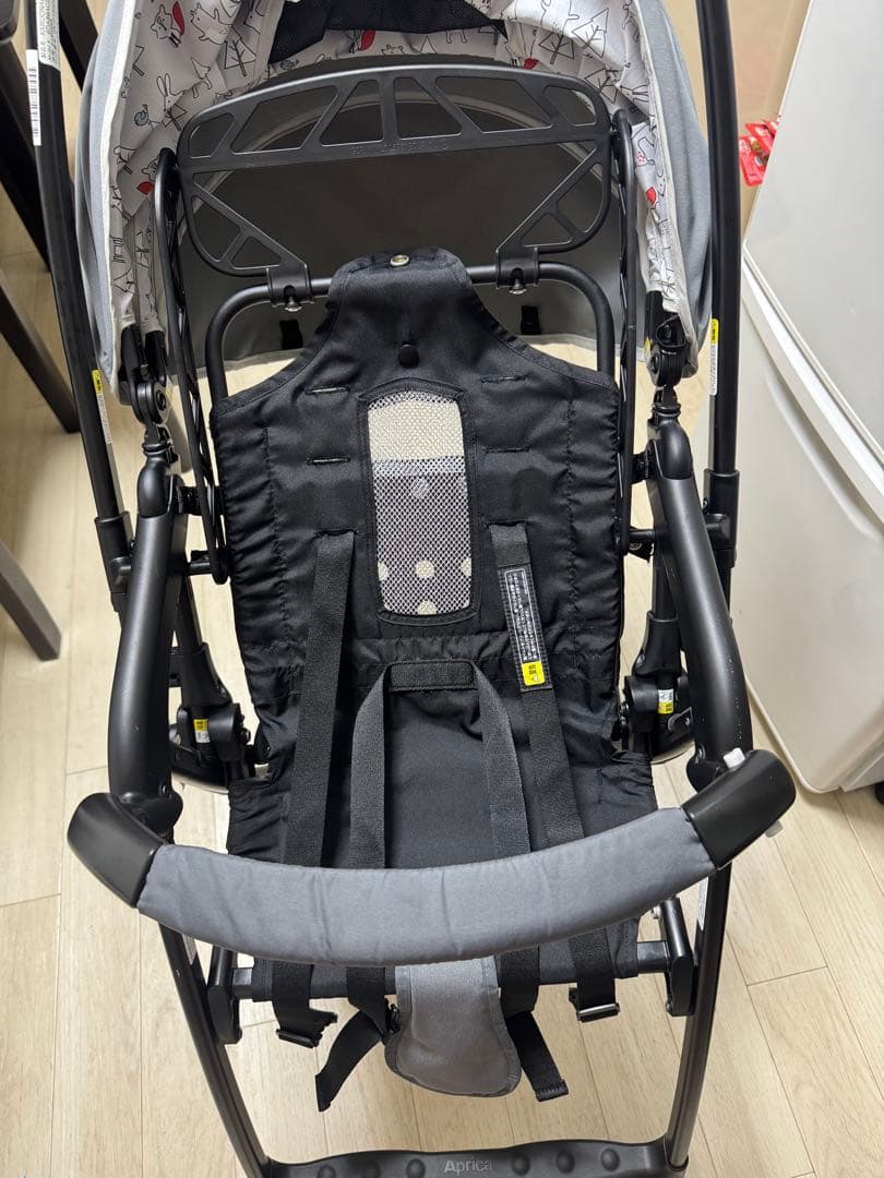 マーニ　美品Aprica カルーンエアー AD アニマルグレー