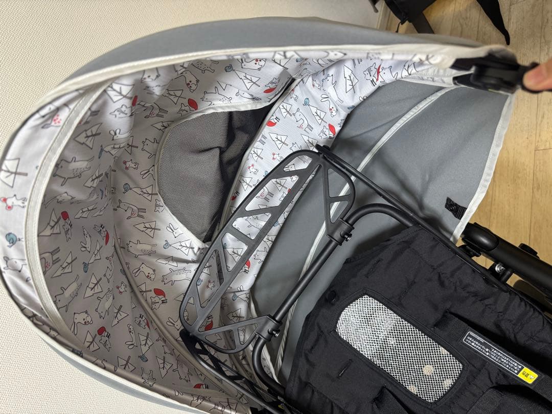 マーニ　美品Aprica カルーンエアー AD アニマルグレー