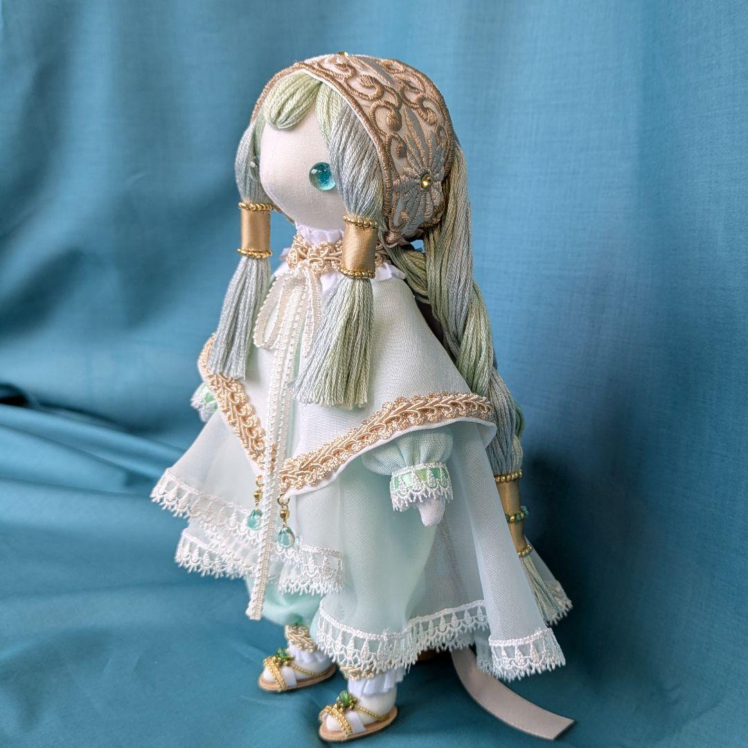 煌めく水の瞳の子　アートドール　ハンドメイドドール