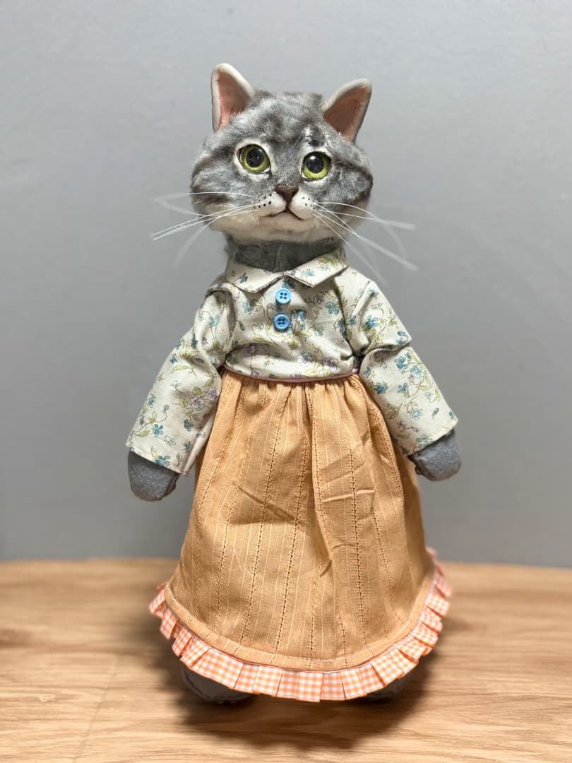 A オレンジスカートサバトラ猫ドール【ハンドメイド】猫　ぬいぐるみ　羊毛フェルト