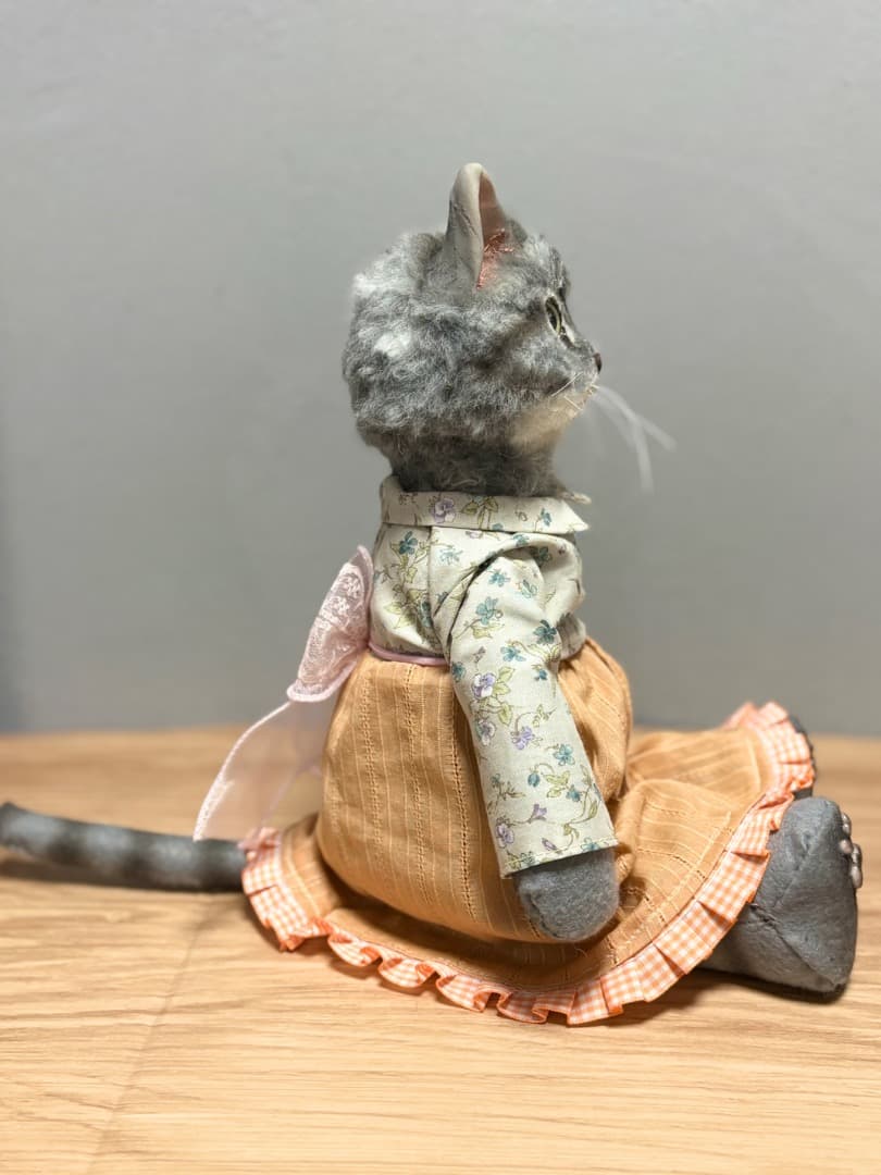 A オレンジスカートサバトラ猫ドール【ハンドメイド】猫　ぬいぐるみ　羊毛フェルト