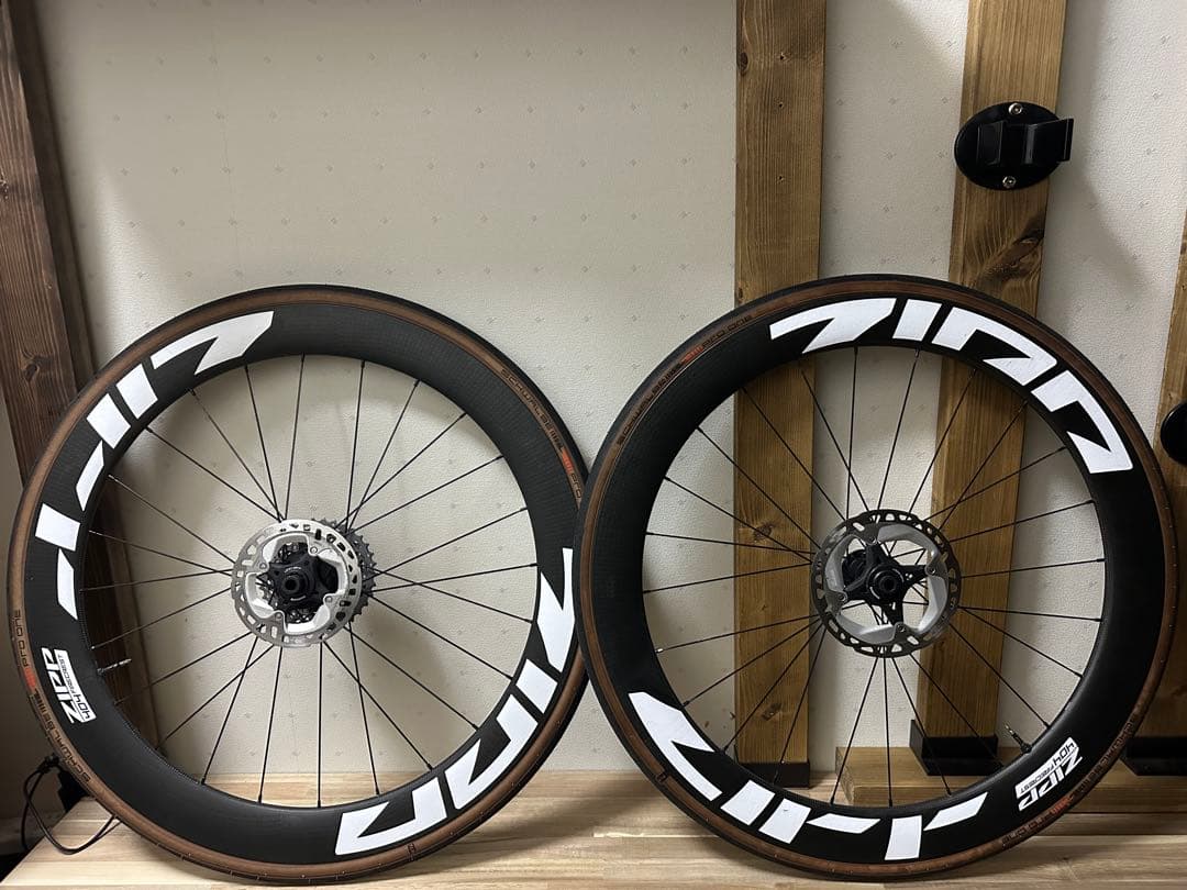 ZIPP404 FIRECREST シマノフリー　タイヤ付き
