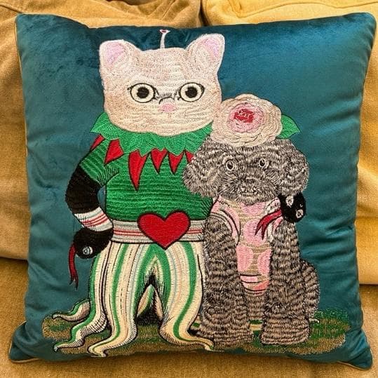 台湾 ヒグチユウコ展 限定 豪華特大刺繍 ギュスターヴくん クッション 樋口裕子