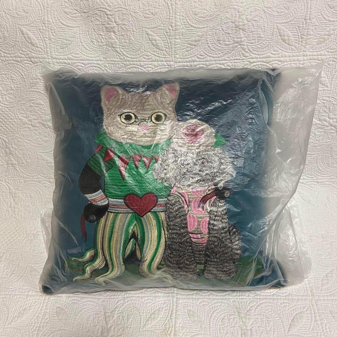 台湾 ヒグチユウコ展 限定 豪華特大刺繍 ギュスターヴくん クッション 樋口裕子