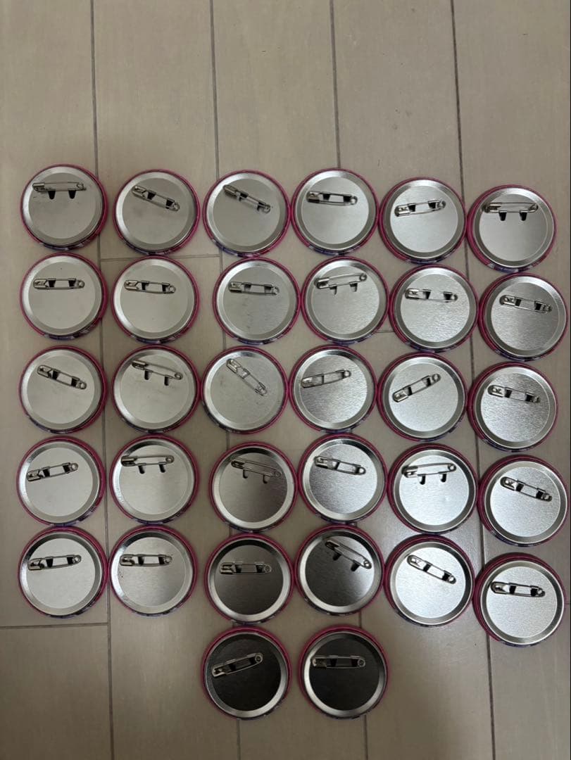 さとみくん 6周年 缶バッチ 32個＋痛バA4おまけ