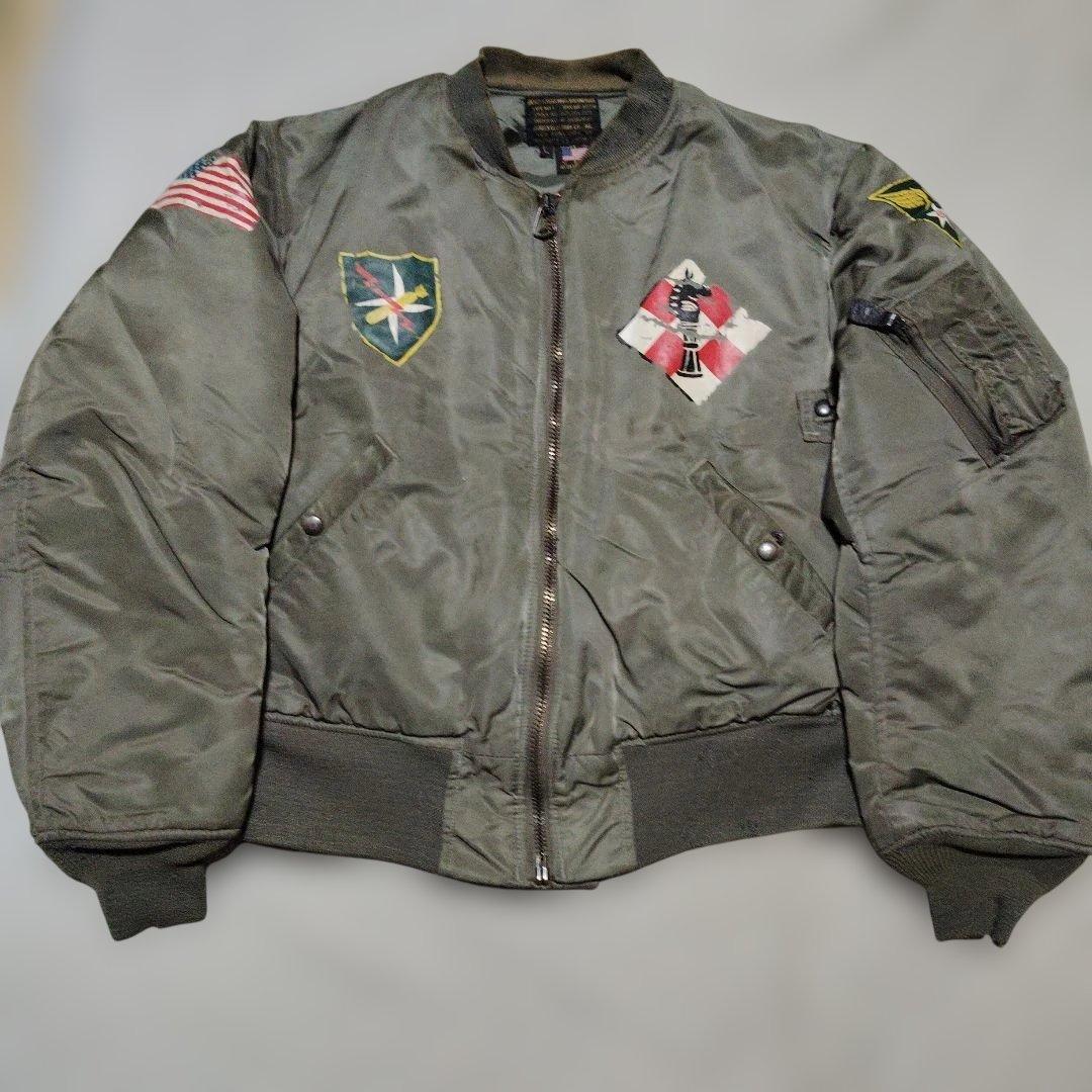 希少なレア物 ! 初期限定品AVIREX MA-1フライトジャケットアメリカ製L