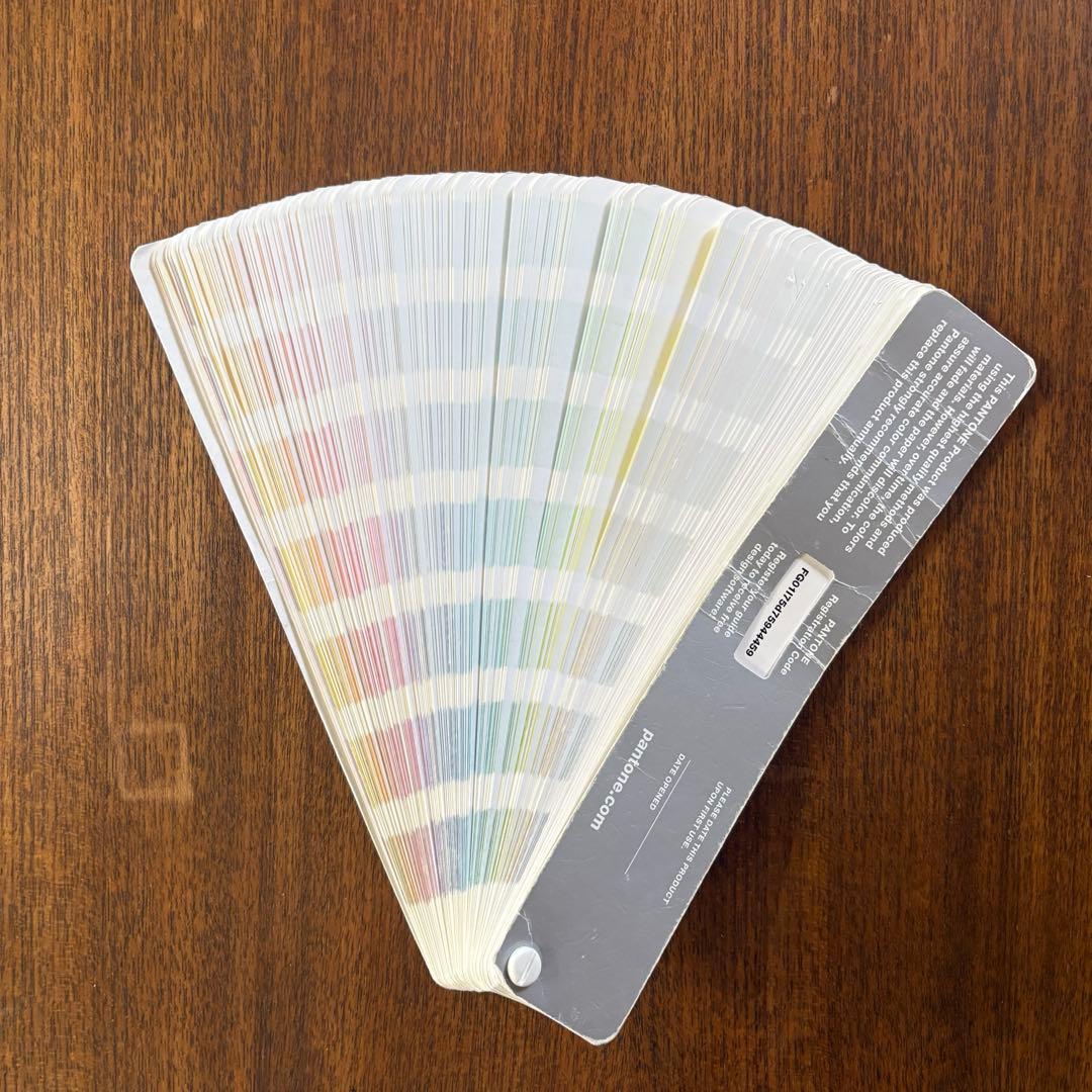 【中古】パントーン 色見本帳 PANTONE PLUS SERIES コート紙