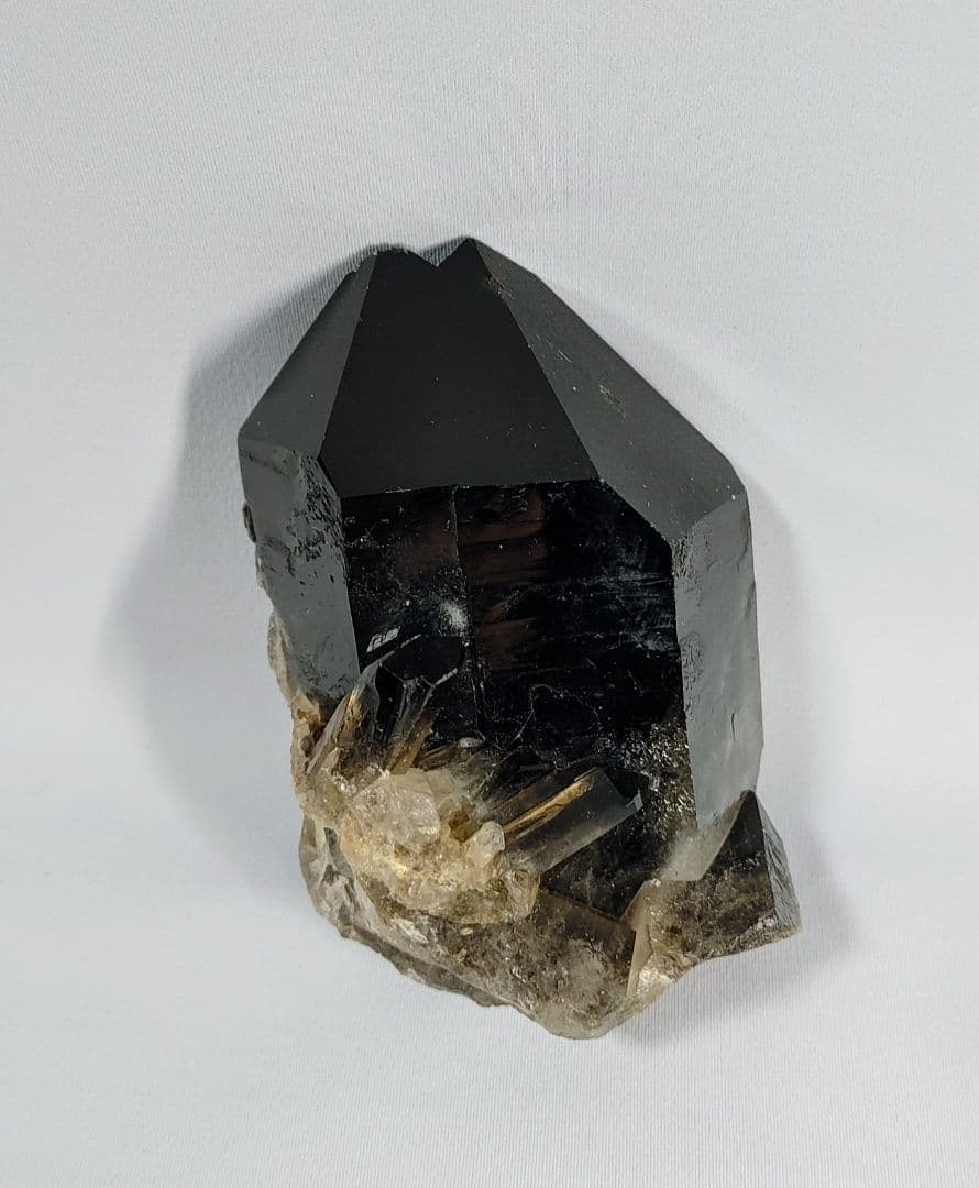 黒水晶　モリオン　結晶 原石