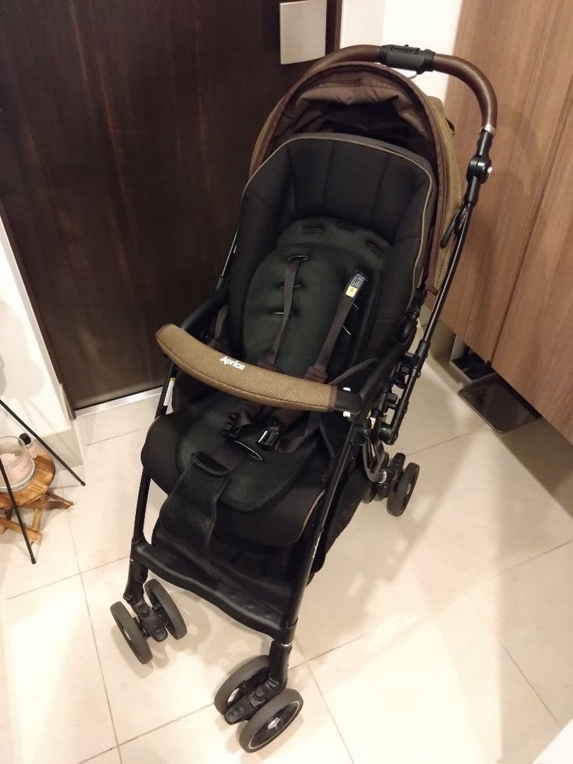 アップリカ ベビーカー ラクーナビッテクッション【23年モデル　1000台限定】