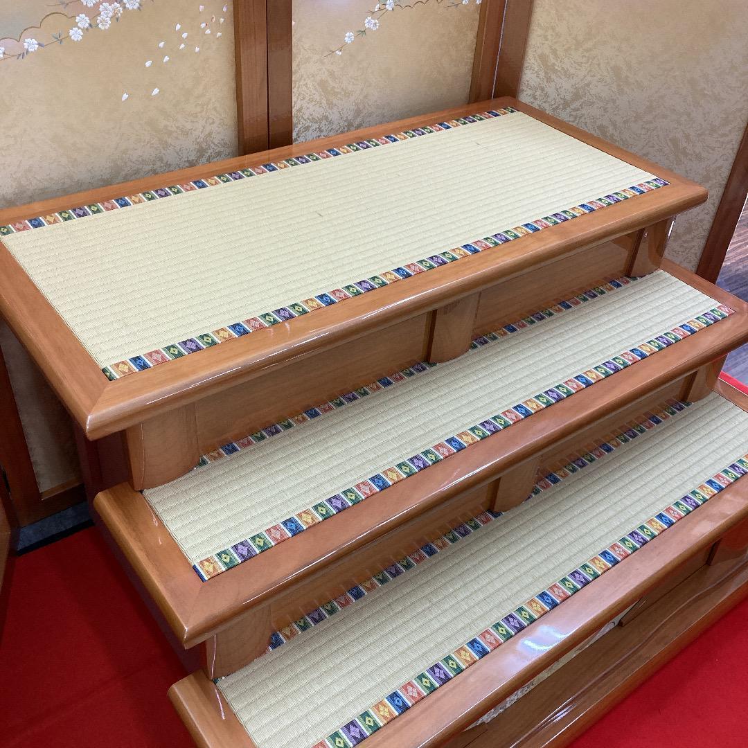 新B2 訳あり特価！豪華な三段飾り　雛人形三段台と屏風　台巾90㎝　ひな人形