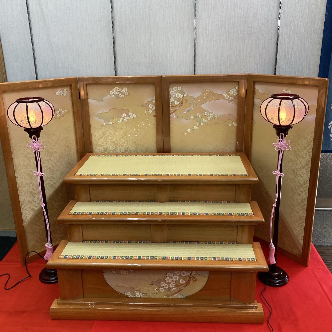 新B2 訳あり特価！豪華な三段飾り　雛人形三段台と屏風　台巾90㎝　ひな人形