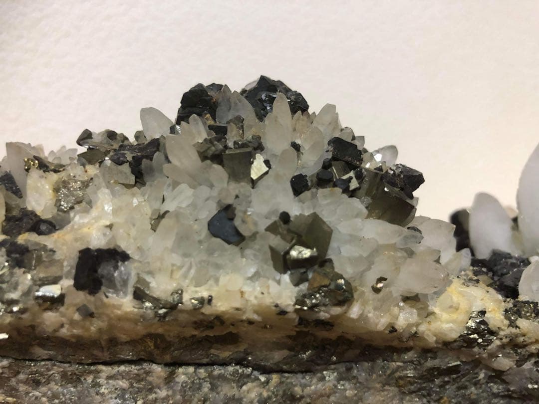 石　結晶　水晶クラスター