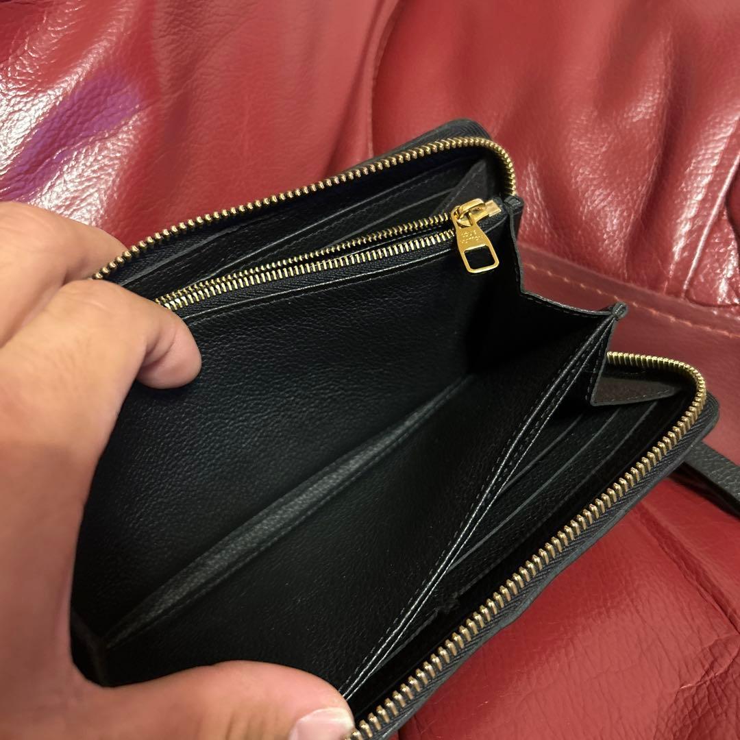 ルイヴィトン アンプラント ジッピーウォレット