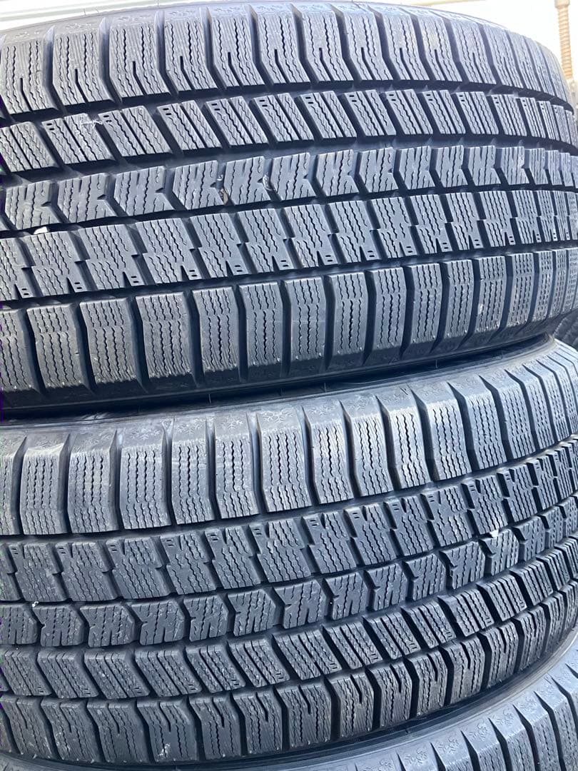 (超バリ山) 埼玉 235/50R18 GOODYEAR スタッドレス4本