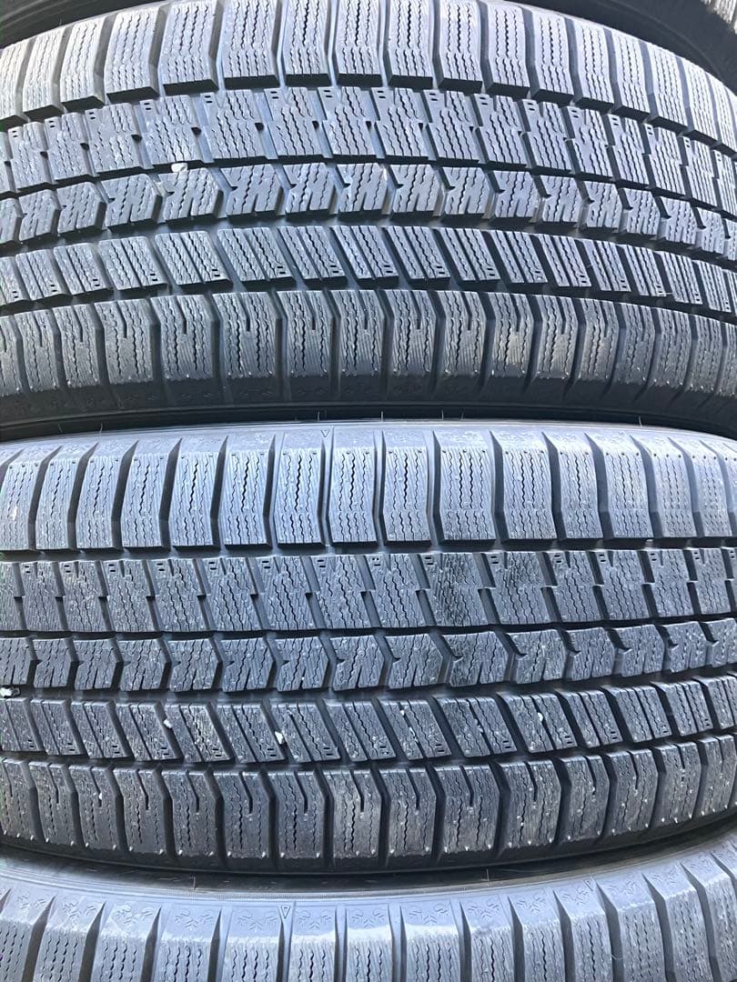 (超バリ山) 埼玉 235/50R18 GOODYEAR スタッドレス4本