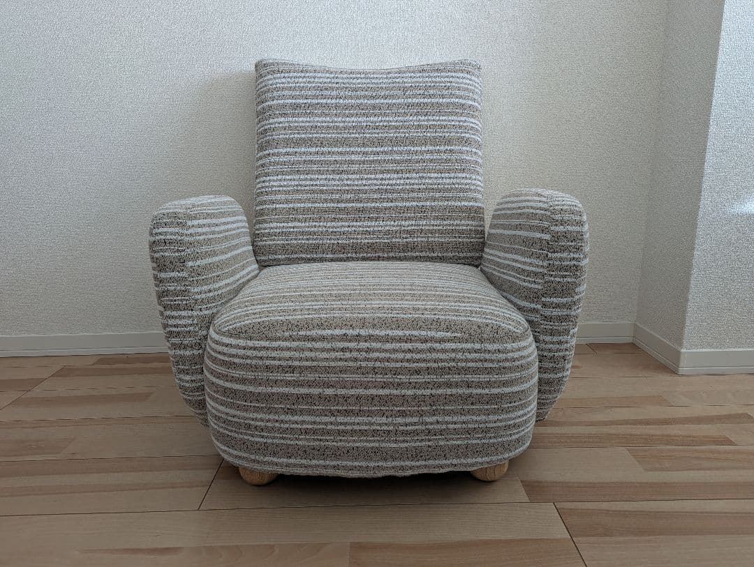 【訳あり新品】1人掛けソファ ラウンジチェア 無垢材 × シェニール生地デザイン