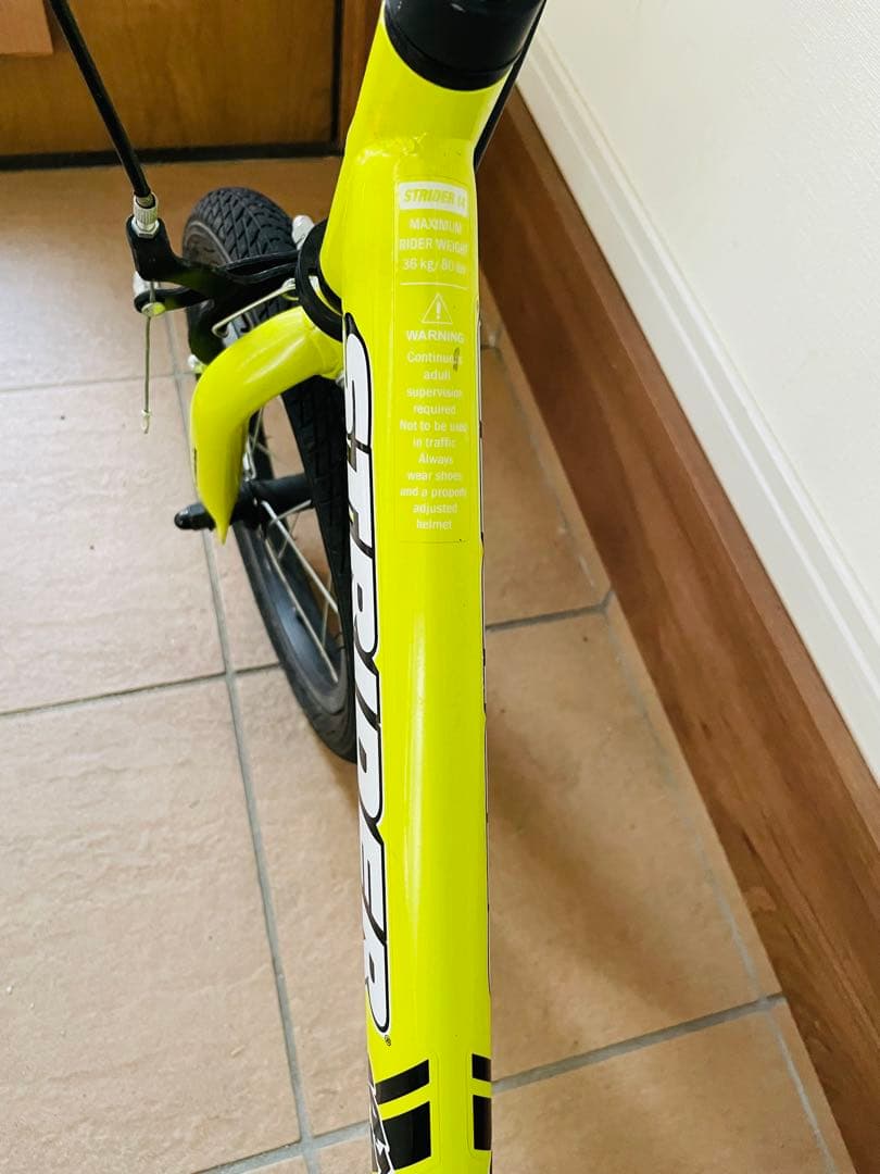 ストライダー 限定STRIDER 14X ライムイエロー スタンド＆空気入付き