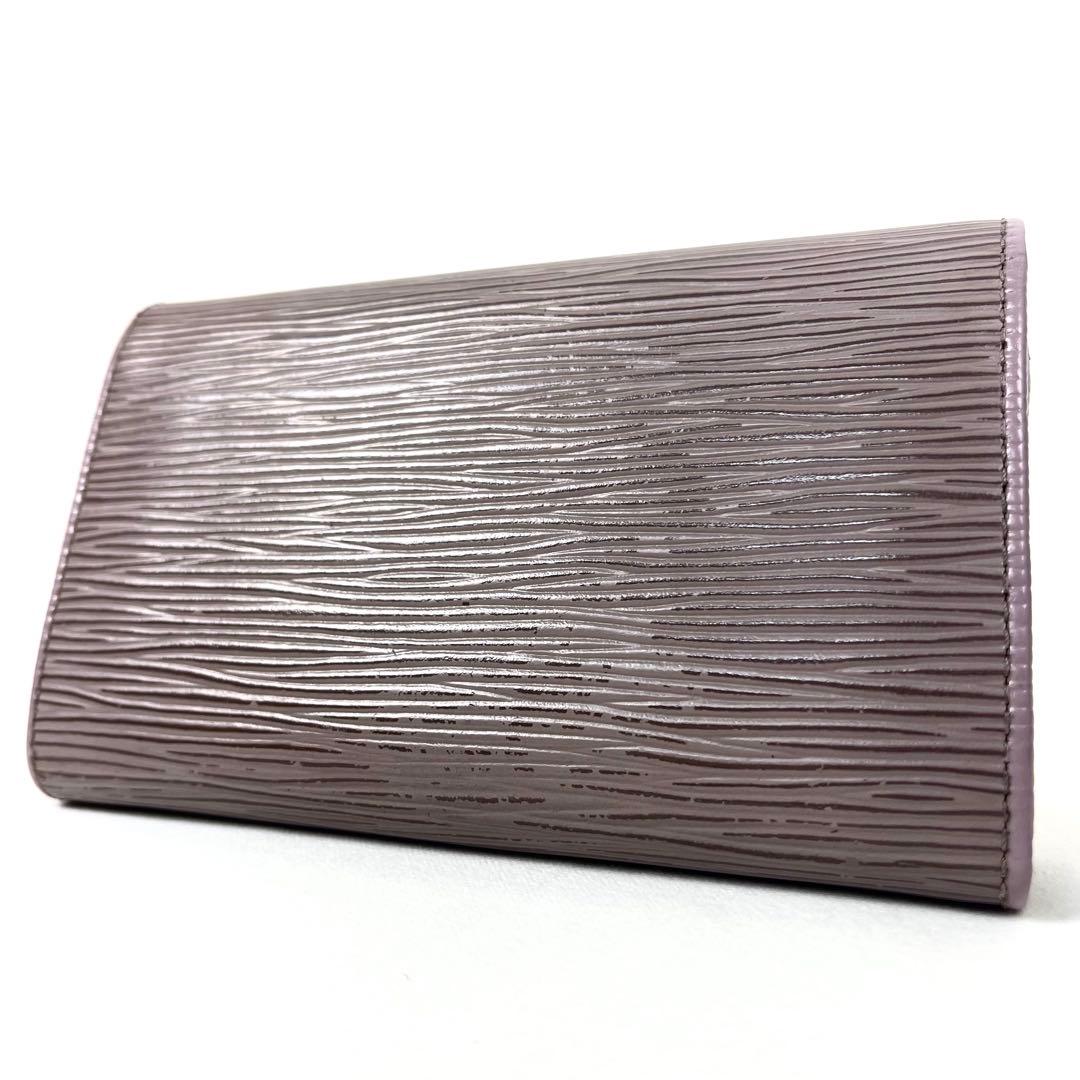 ルイヴィトン　折り財布　エピ　ポルトモネビエトレゾール　Ｌ字ファスナー　レザー