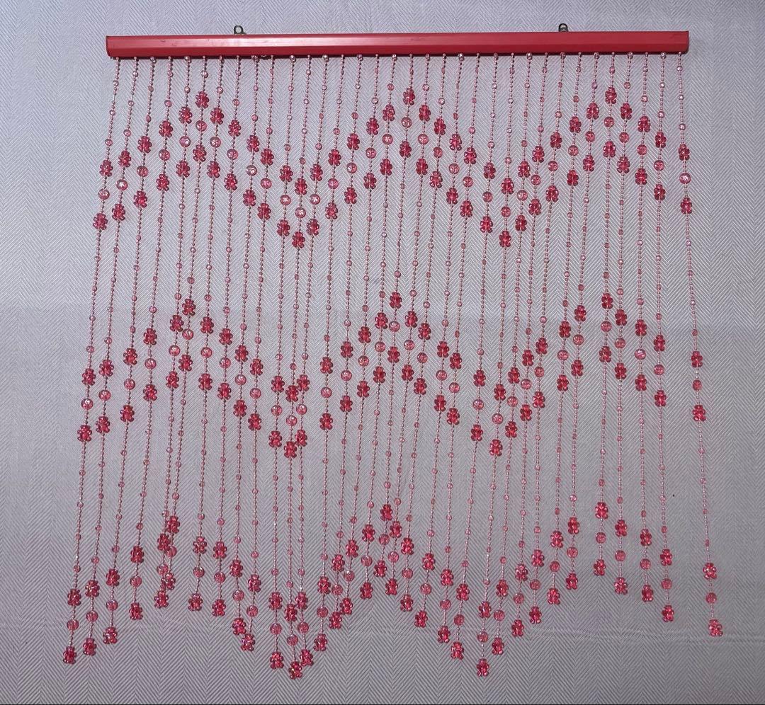 レトロ赤いビーズのジグザグのれん