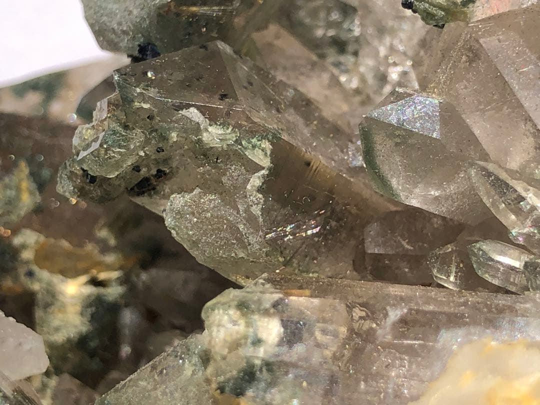 マニハール　ルチルクォーツ　クラスター