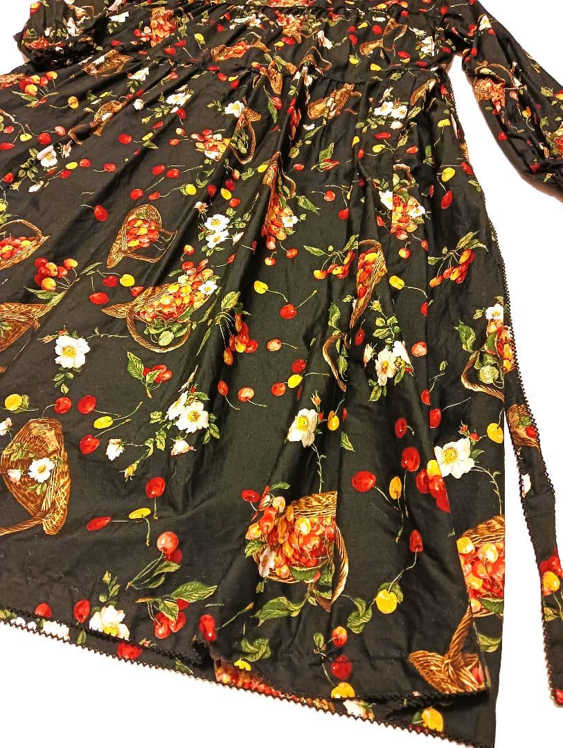 ピンクハウス　野ばらとチェリープリントミディワンピース