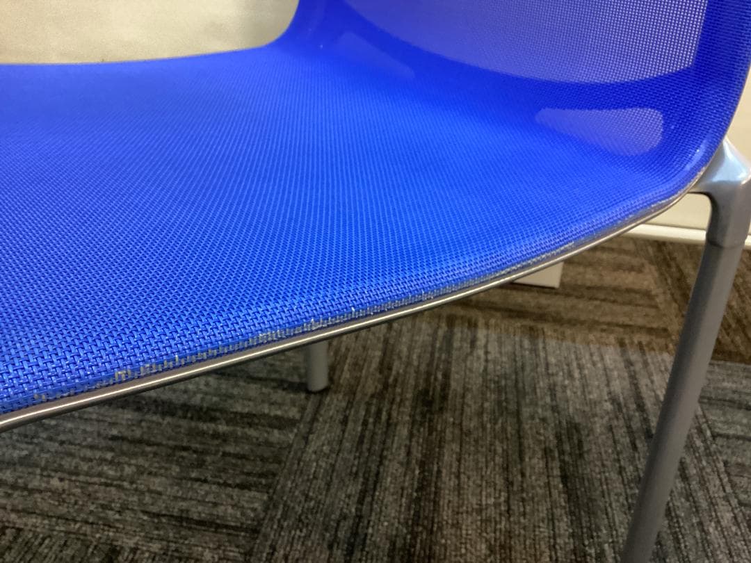 定価約１８万　２脚セット　カッシーナixc　アリアス　ハイフレーム　Alias