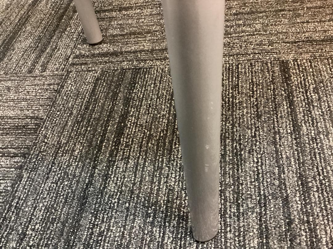 定価約１８万　２脚セット　カッシーナixc　アリアス　ハイフレーム　Alias