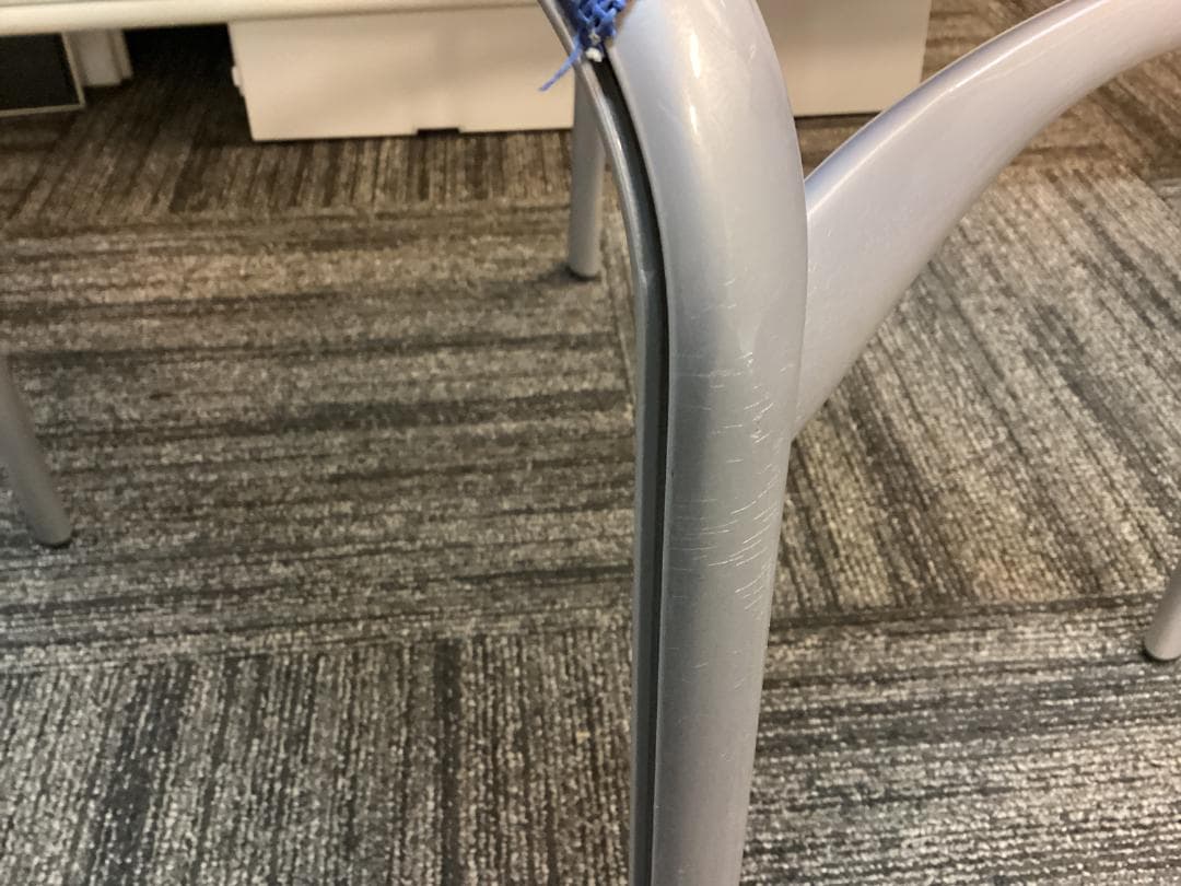 定価約１８万　２脚セット　カッシーナixc　アリアス　ハイフレーム　Alias