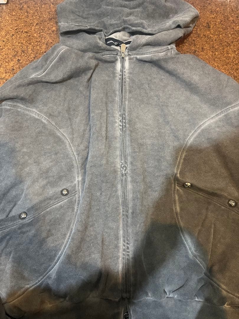 ROSEN KREUZ グレー フルジップパーカーchikashitsuplus