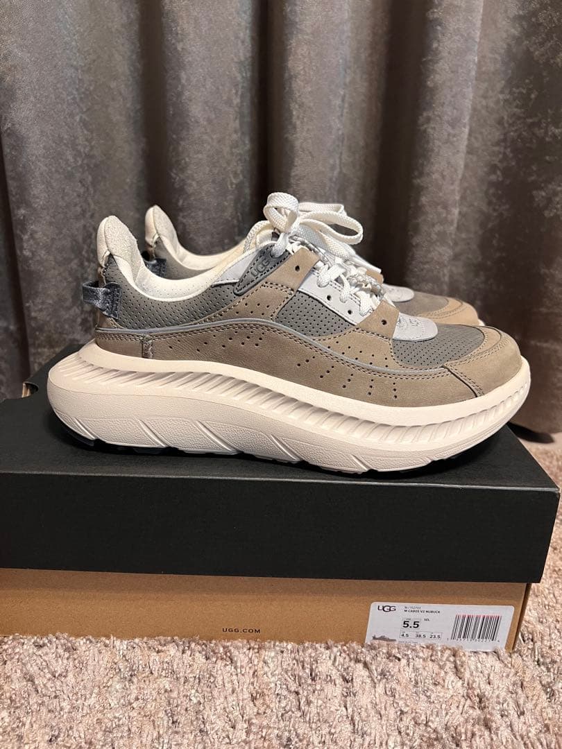 鈴木様♡専用UGG NUBUCXダッドスニーカー 23.5cm 新品