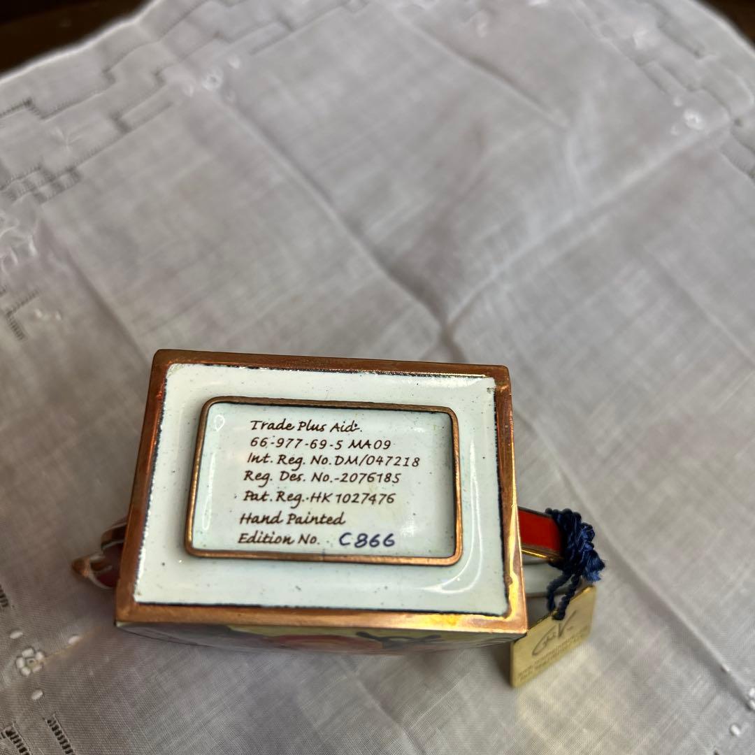 未使用シャルロットディヴィータミニチュアティーポットルノアールピアノを弾く少女達